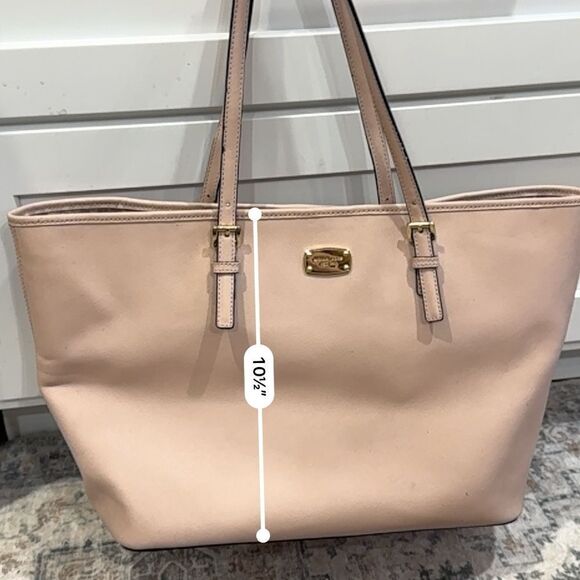 Michael Kors MK Large pale pink tote purse - Picture 12 of 16